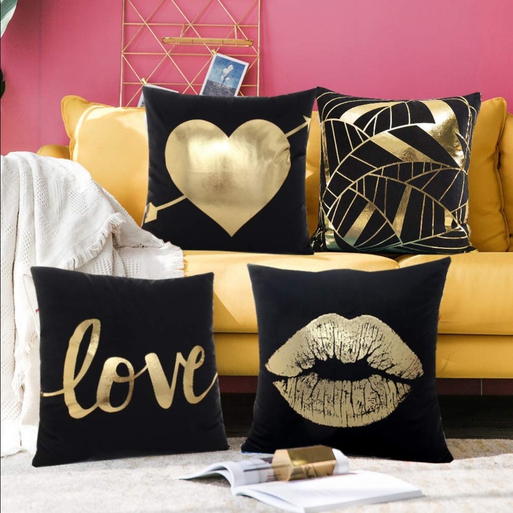 ❤️LOVE 4 Pack of Pillow Covers❤️